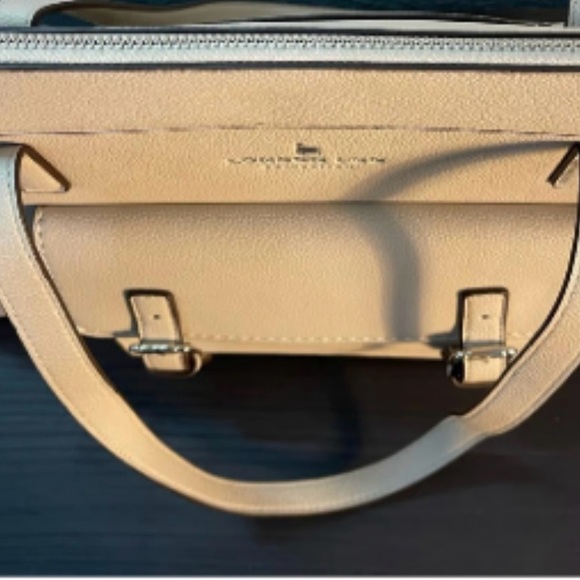 London Fog Large Tote Pocket Front - Picture 4 of 7